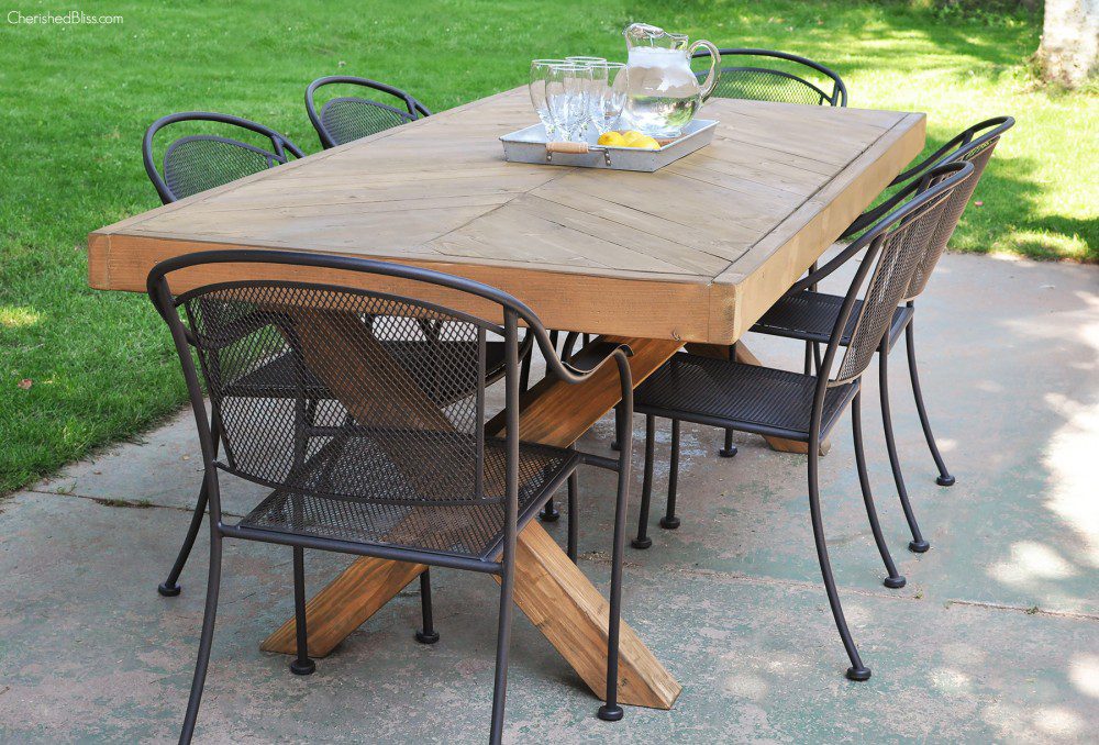 diy outdoor table | free plans - cherished bliss