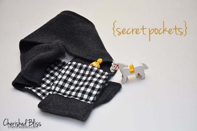 Little Boy Fleece Scarf {with Secret Pockets} // via cherishedbliss.com #scarf
