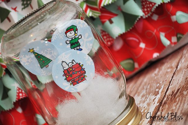 A DIY Charlie Brown Snow Globe via Cherishedbliss.com #Christmas #snowglobe