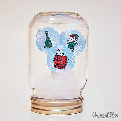 A DIY Charlie Brown Snow Globe via Cherishedbliss.com #Christmas #snowglobe