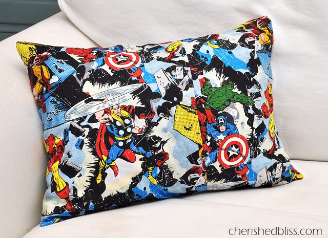 A super awesome Comic Book Superhero Pillow Tutorial via cherishedbliss.com