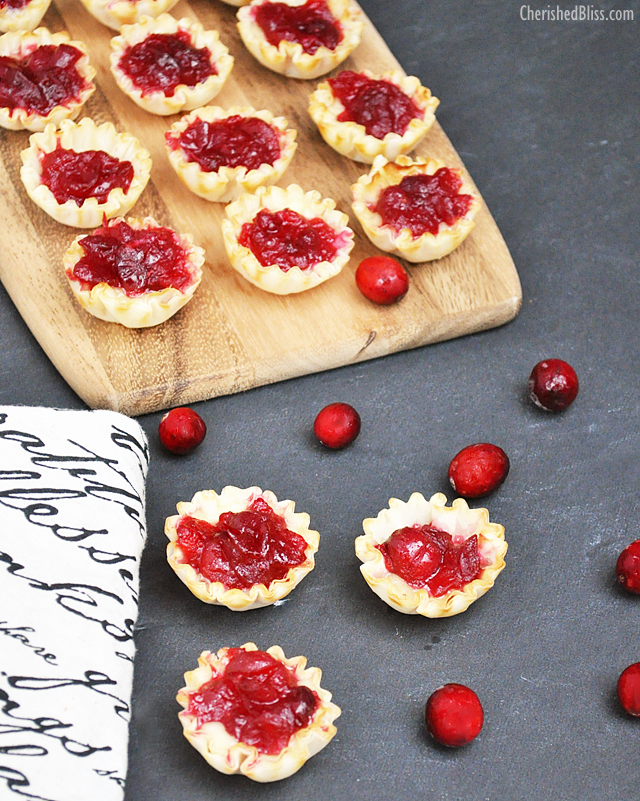Cranberry Brie Tartlets Recipe. These would be great for Thanksgiving! 