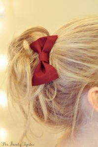 A great Messy Bun Video tutorial that is great for the holidays!