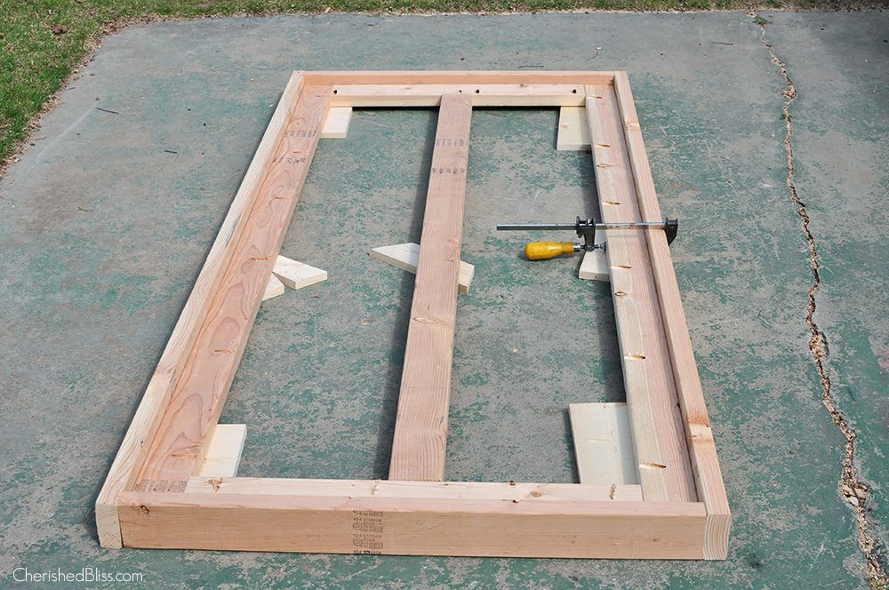 Diy Outdoor Table Free Plans, How To Make A Wood Table Top For Outside