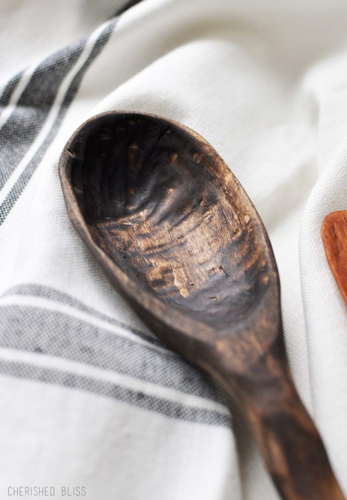 Create a meaningful and memorable gift for your loved ones with this easy to follow tutorial on how to Carve Wooden Spoons!
