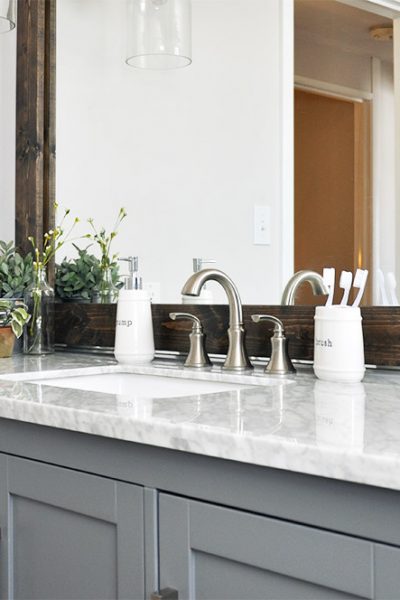 Ready for a bathroom remodel? These tips will assist in teaching you how to install a freestanding bathroom vanity.