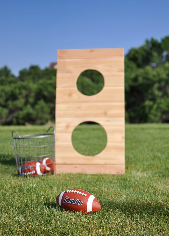 Backyard Games: Learn how to build this DIY Football Toss Game following this simple tutorial. A perfect Father's Day gift idea!! 
