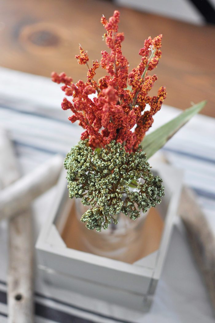 Beautiful Early Fall Centerpiece. The perfect transition from Summer to Fall.
