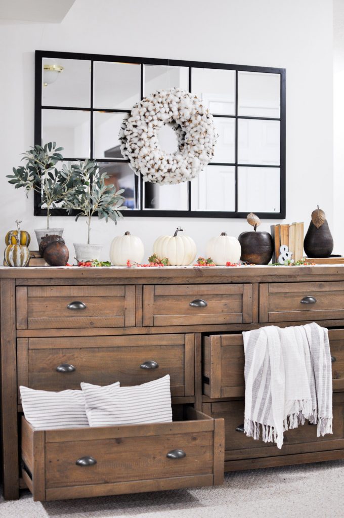 Create a beautiful space with these simple tips on creating a Welcoming Fall Entryway that can double as storage without sacrificing style! 