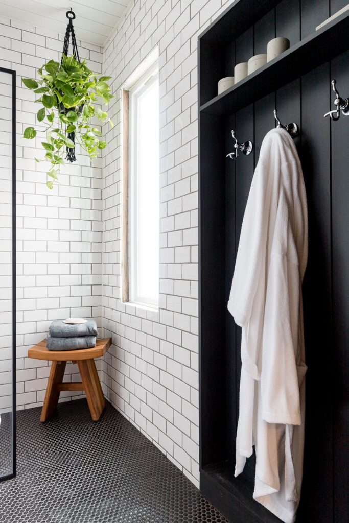 Black and White Industrial Bathroom Reveal-3