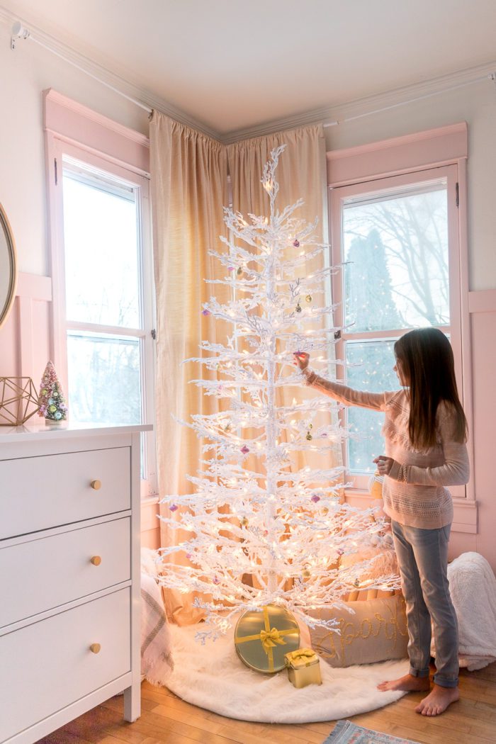 Take a tour of this Pink and Gold Bedroom featuring the perfect Little Girl Christmas Tree that will leave your princess loving her holiday room!