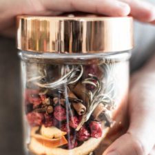 DIY Dried Stovetop Potpourri for Holiday Gifts - Jeans and a Teacup