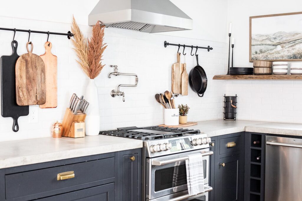 16 No-Fail Ideas For Decorating Kitchen Countertops - StoneGable