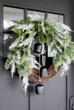 How to Create: A Stunning Modern Organic Christmas Wreath