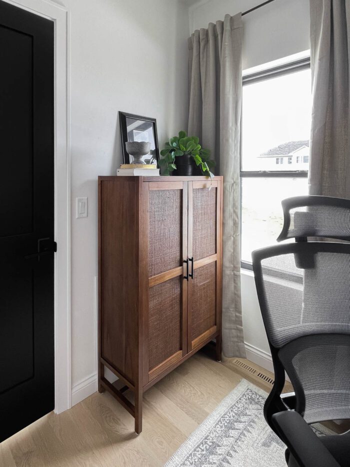 small library cabinet is the perfect storage solution in a small pocket office in your home. 
